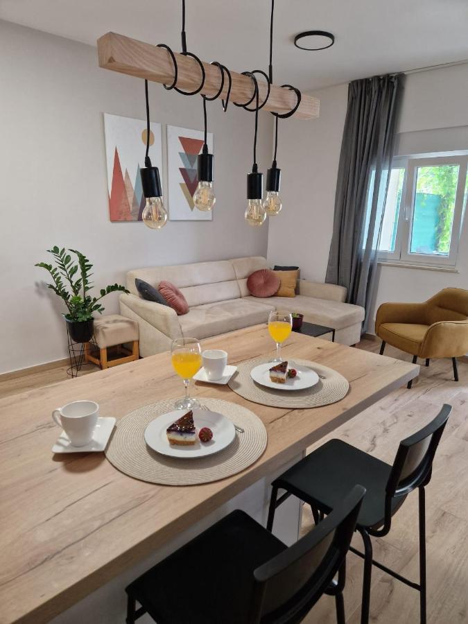 "Apartments Petra - 2 Bedroom With Swimming Pool" Чилипи Екстер'єр фото